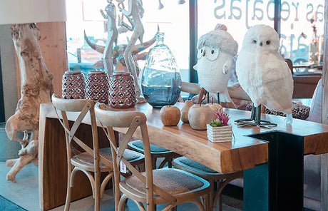 Mesas de madera en Mallorca: elegancia y calidez en tu Hogar con Eezy